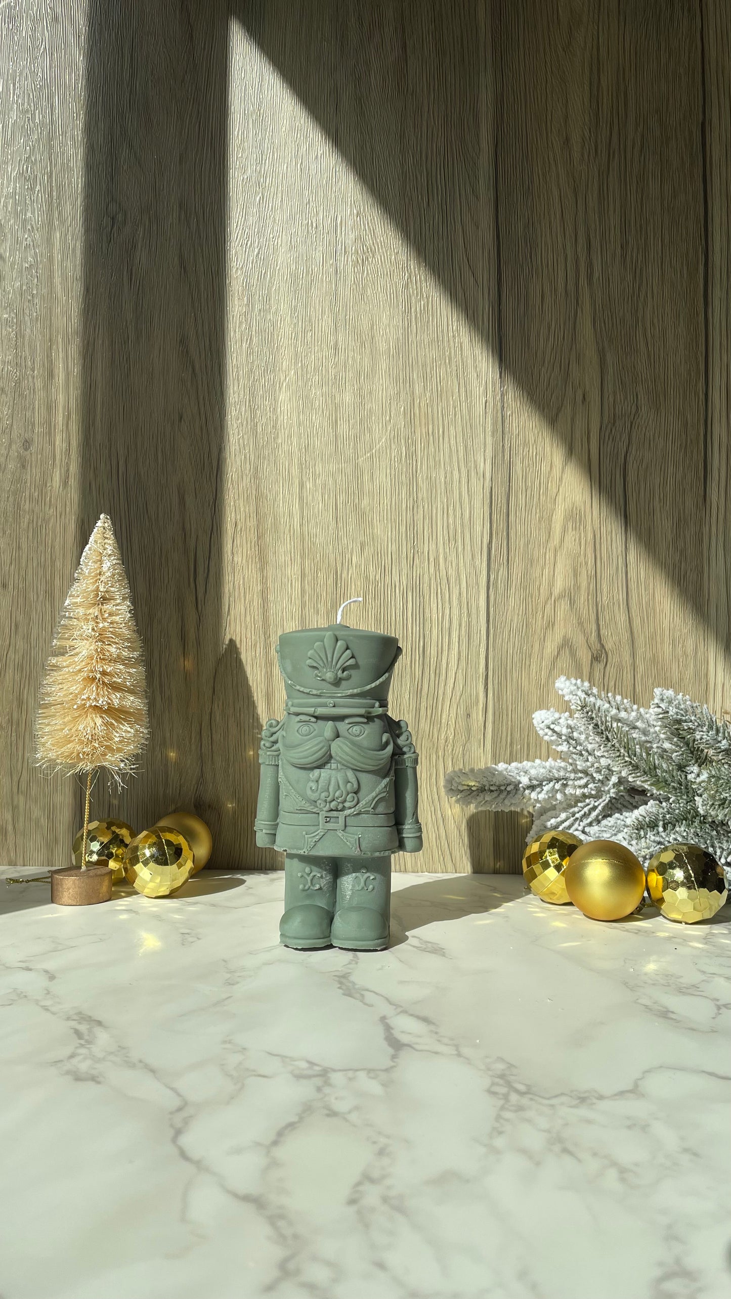 Mini Nutcracker (christmas tree green)